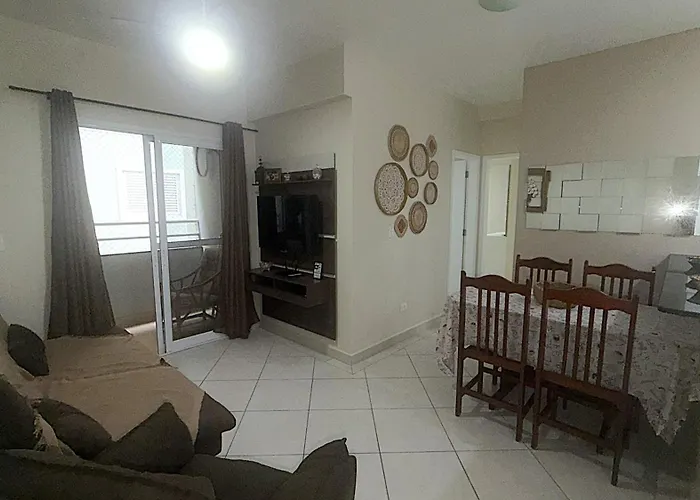 Resort no Itaguá, Piscina, Sauna e Churrasqueira